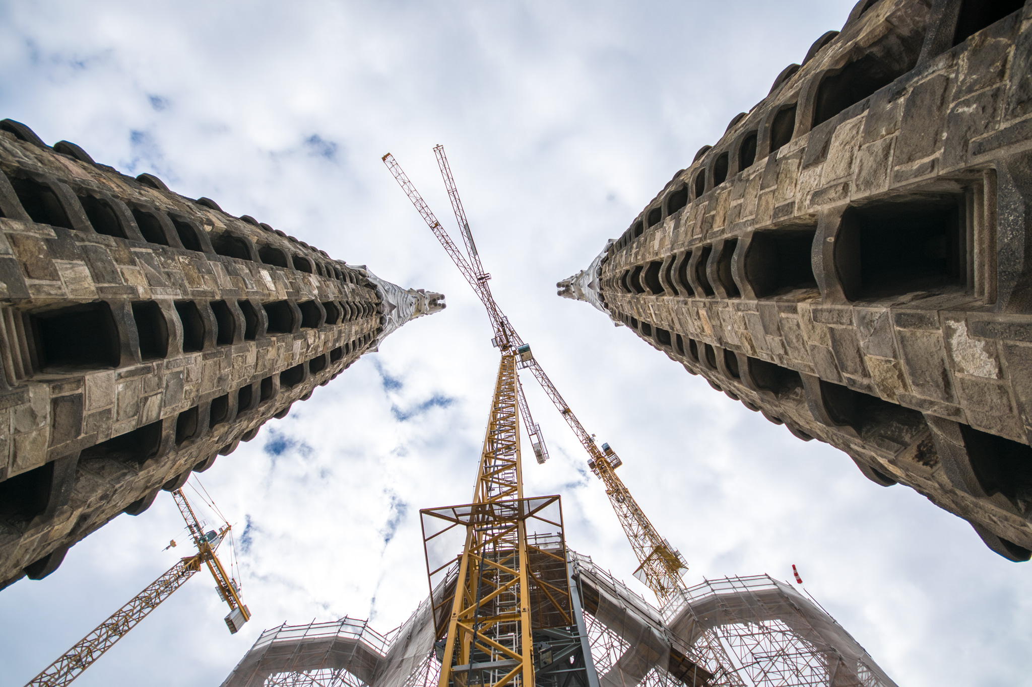 Zwischen den Türmen der Sagrada Familia